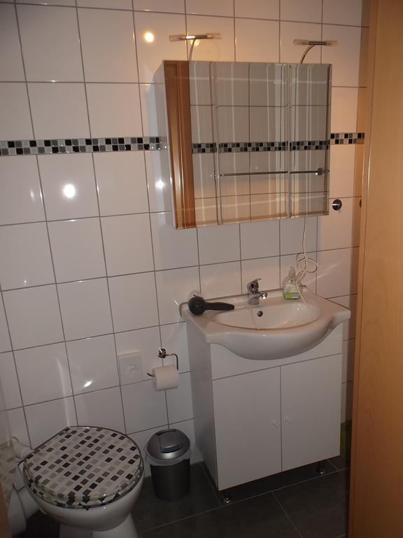 Ferienwohnung Schmitz Anschau الغرفة الصورة