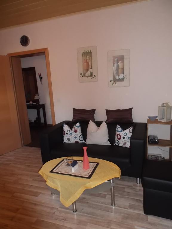 Ferienwohnung Schmitz Anschau الغرفة الصورة